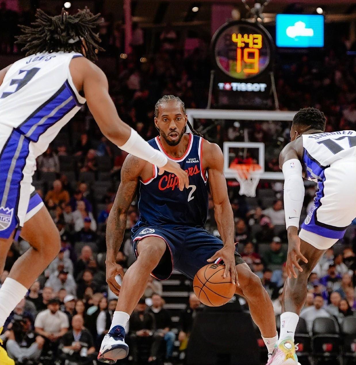 国王血洗美国男篮,保罗送出助攻 国王血洗美国男篮,保罗送出助攻