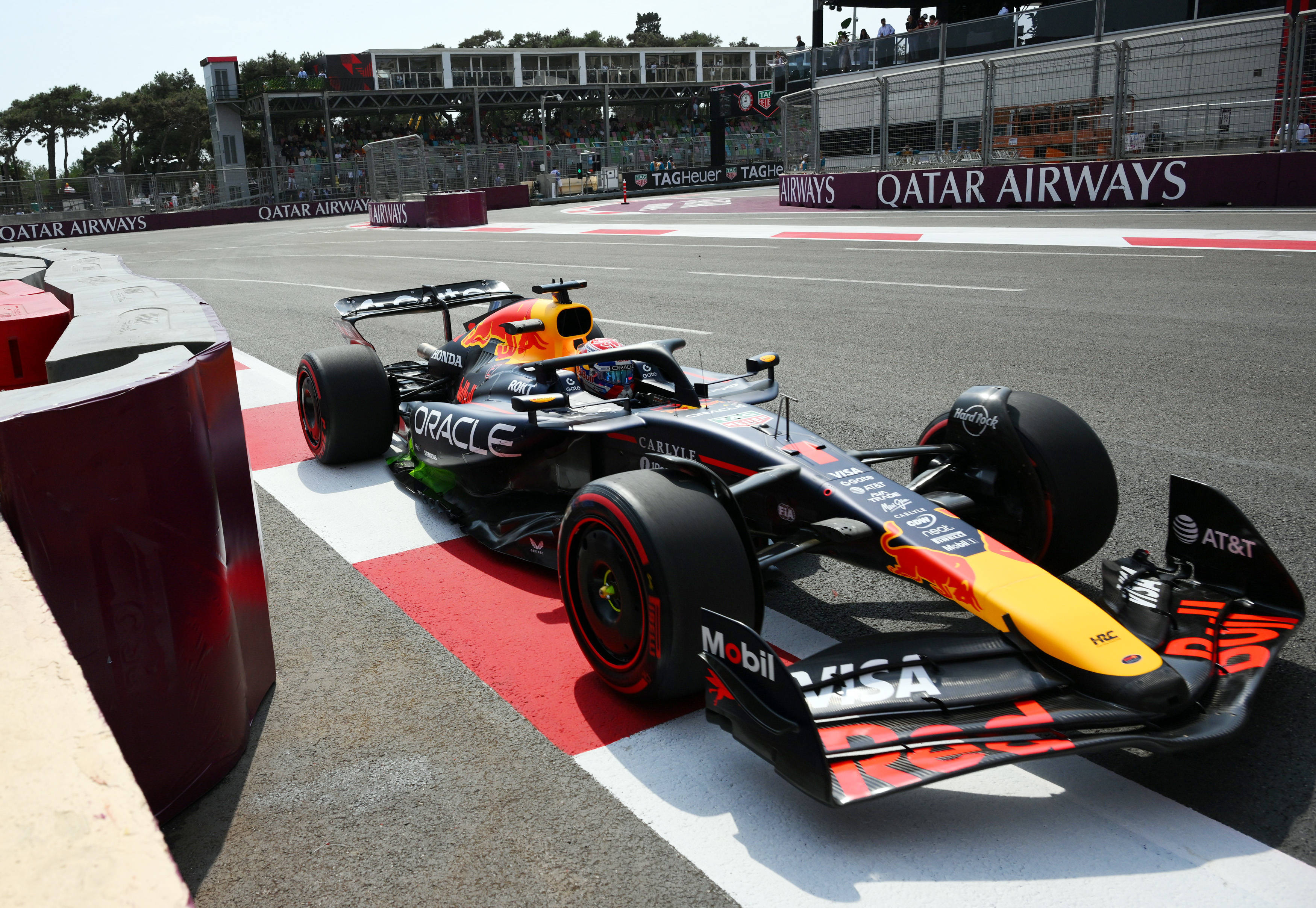 包含红牛车队完胜阿斯顿马丁，勒克莱尔扛起全队的词条