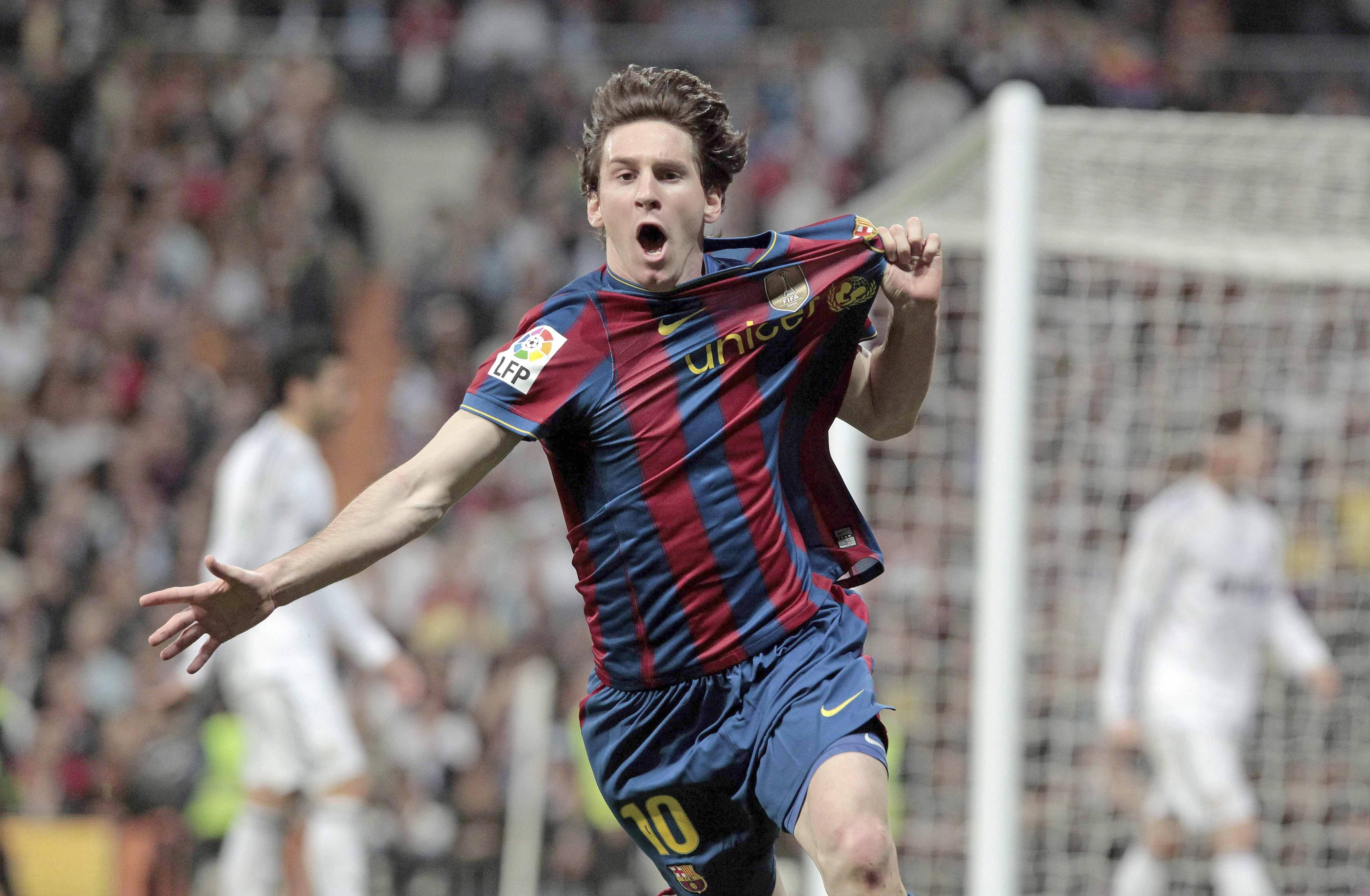 巴西完胜乌拉圭，莱万惊艳四座