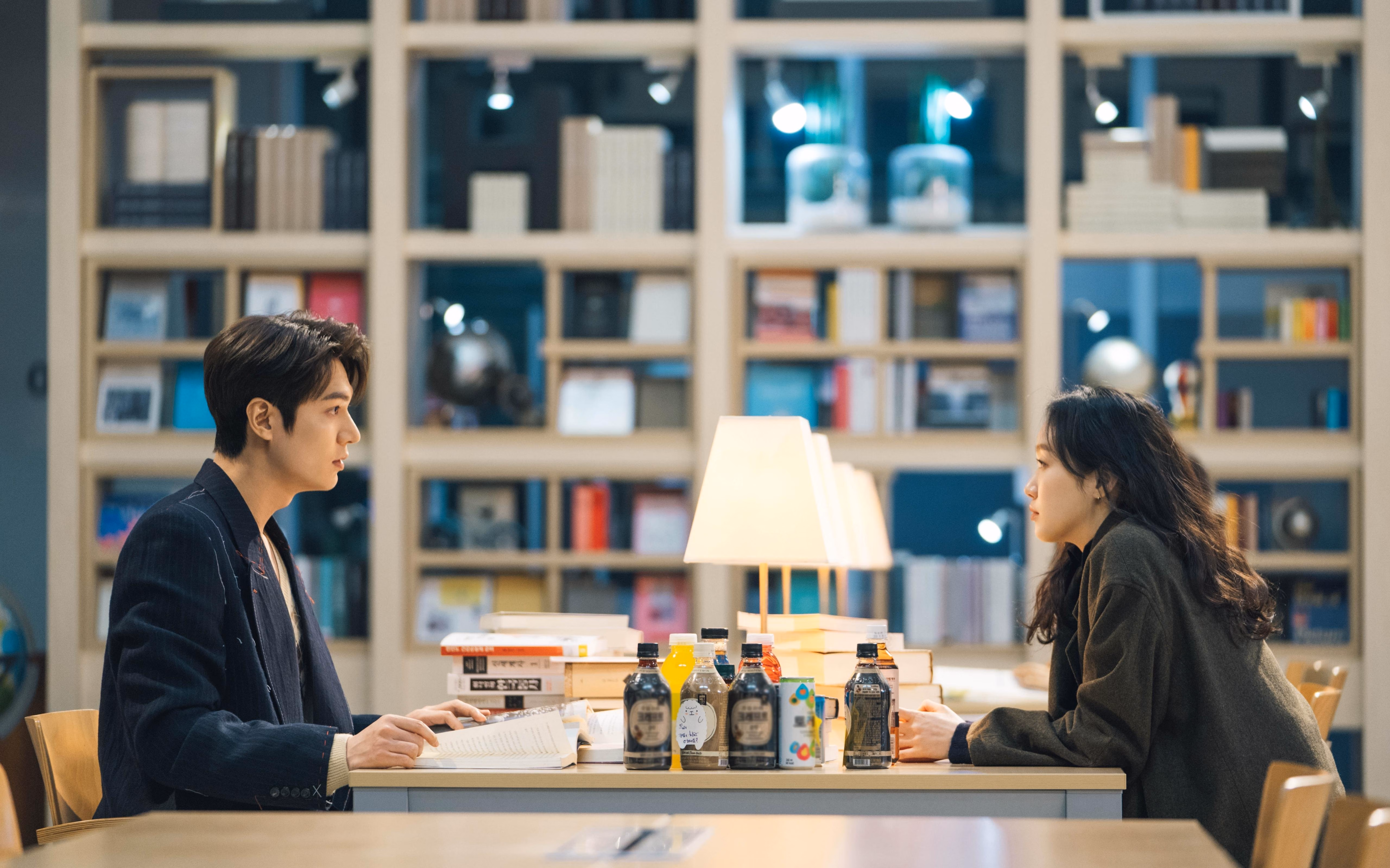 当诺坎普的呐喊遇上NBA中国赛，一次体育史上的唯一性交织