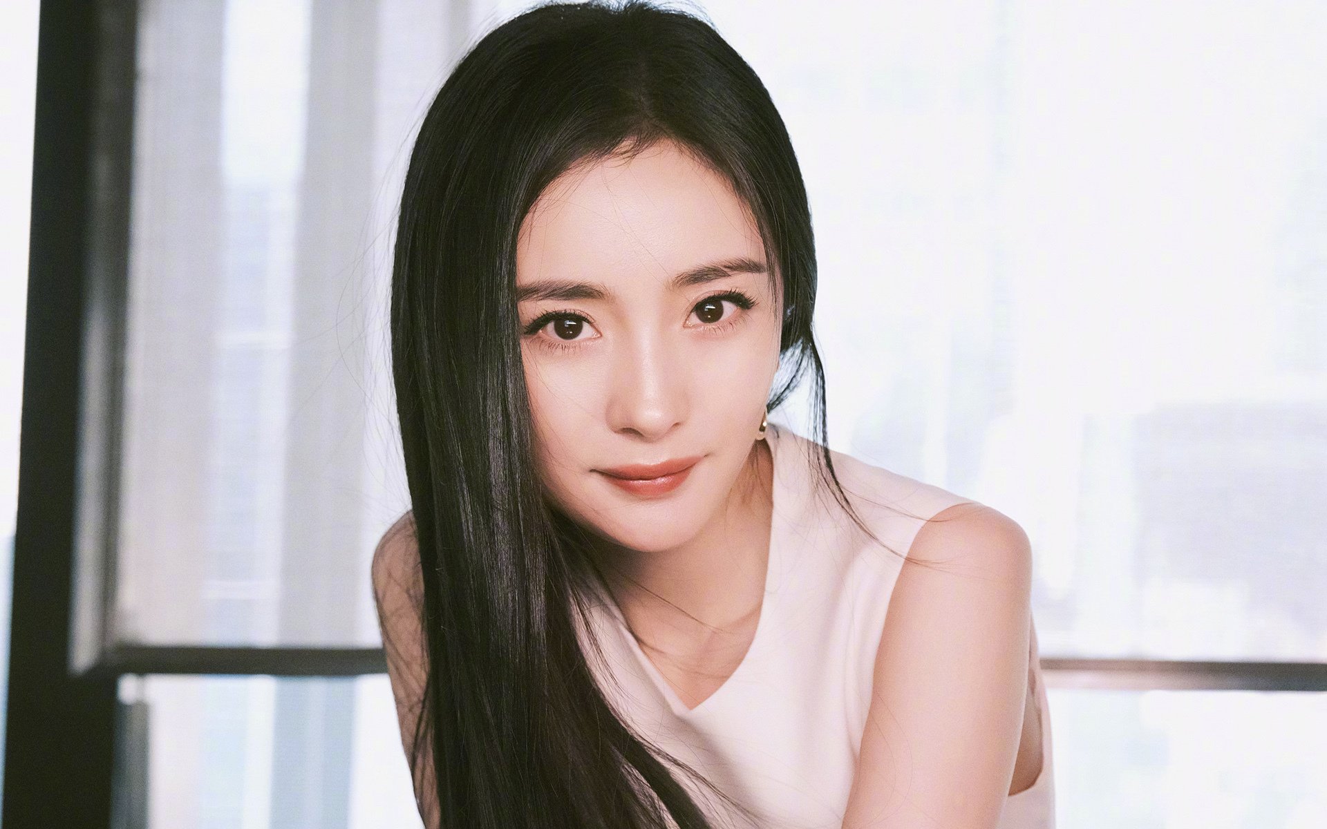 绿茵魔术师,久保建英在蓝色坚盾与蓝黑风暴间的攻防转换艺术