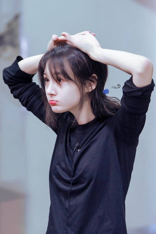 那个夜晚，华沙的雨与多哈的沙—2026世界杯E组生死战，波兰绝杀加纳，维尼修斯中场定乾坤